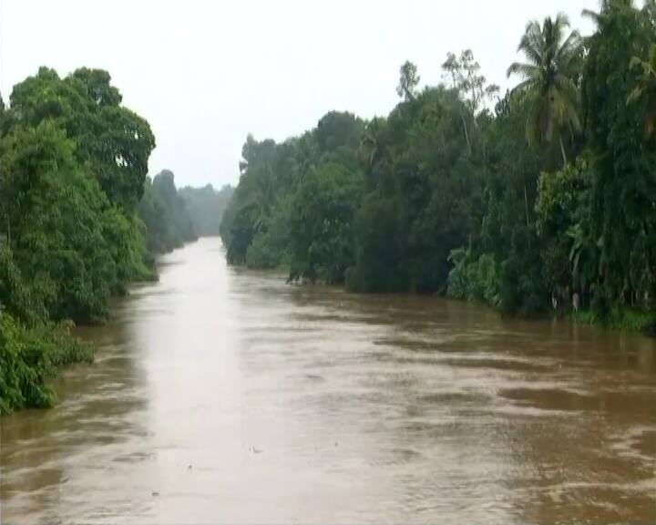 NEW DELHI: Water level in Achankoil river at Alappuzha's Kollakadavu rises as heavy rainfall continues to lash the state. (ANI grab)