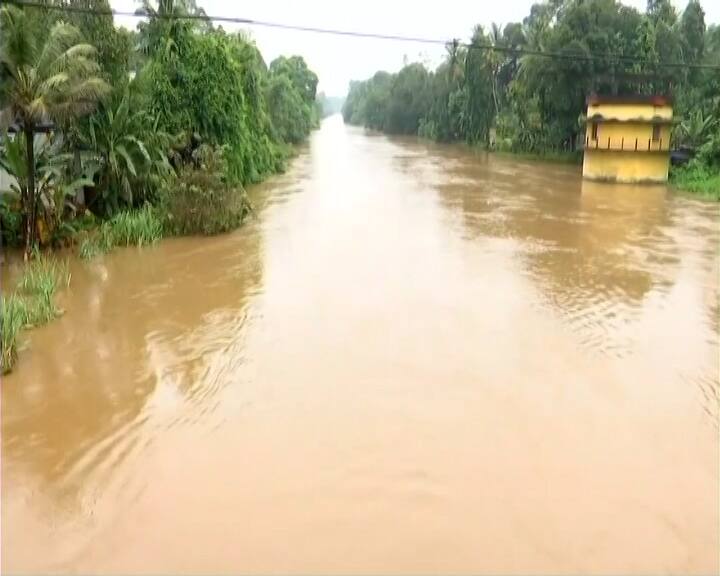 The Kochi Metro Rail Limited (KMRL) also suspended its operations this morning after its yard in Muttom near Aluva submerged in the flood waters. (ANI grab)