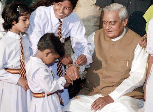 Atal Bihari Vajpayee Death: Schools and offices to be closed today in Delhi Atal Bihari Vajpayee's demise: Schools and offices to be closed today in Delhi