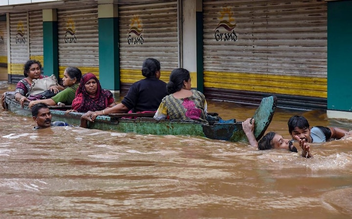 Kerala weather forecast: Heavy to very heavy rain expected in next 3-4 days; Red alert issued in 3 district Idukki, Thrissur and Palakkad Kerala weather forecast: Heavy to very heavy rain expected in next 3-4 days; Red alert issued in 3 districts