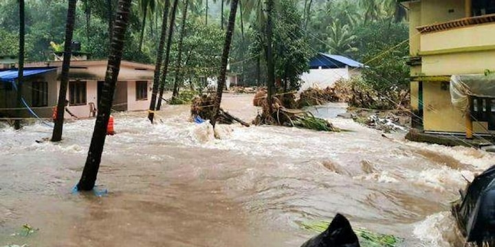 Kerala flood death toll 357, 11 districts still on alert  Kerala flood death toll 357, 11 districts still on alert