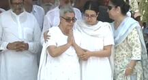 In Pics: Atal Bihari Vajpayee\'s daughter, granddaughter get emotional after immersion rituals