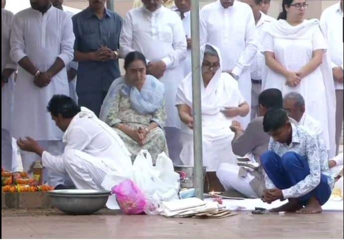 Late Atal Bihari Vajpayee's daughter Namita and granddaughter Niharika arrived at Smriti Sthal in Delhi on Sunday to collect ashes of the former prime minister. Image: ANI