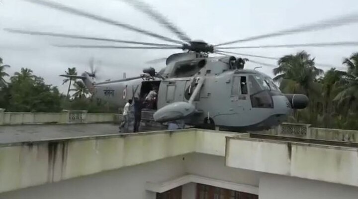 Kerala Floods: Pilot who made rooftop landing says 'was counting seconds' Was counting seconds: Pilot who made rooftop landing in Kerala