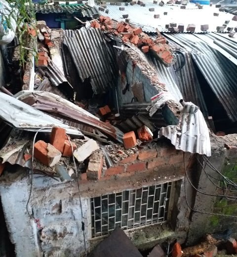 Bhopal, MP: Wall of a house collapses; woman and her 2 daughters dead  Bhopal, MP: Wall of a house collapses; woman and her 2 daughters dead