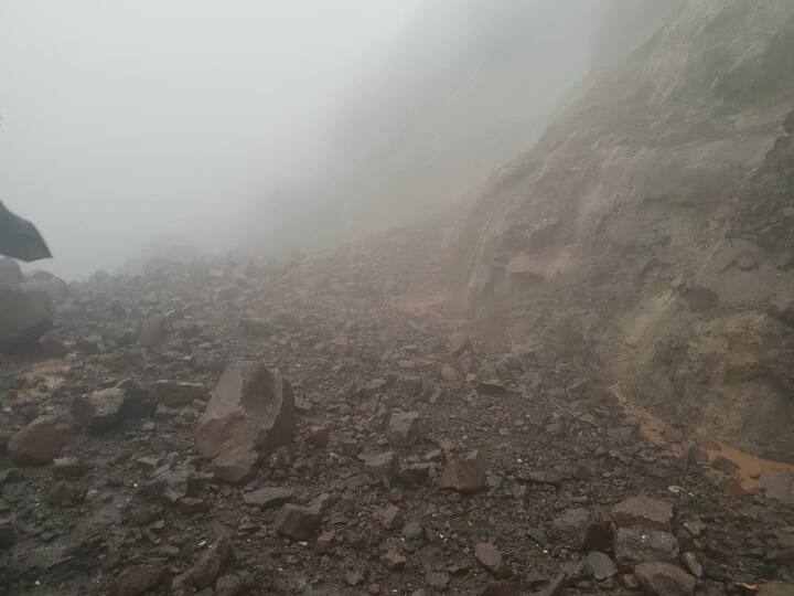 No casualty has been reported in the incident, but as a precautionary measure and to remove the debris, the ghat route has been shut for the time being. (ABP News Grab)