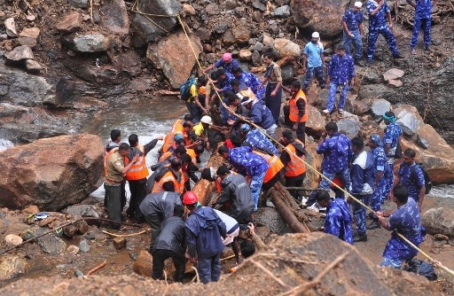 Madhya Pradesh policemen donates one day salary for Kerala relief fund Madhya Pradesh policemen to donate one day salary for Kerala flood relief fund