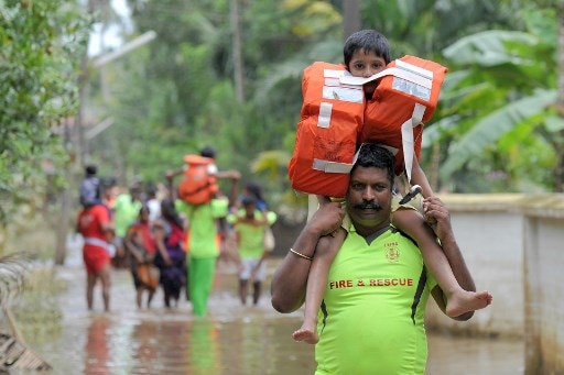 Kerala Floods: UAE extends aid of Rs 700 crores, says CM Vijayan Kerala Floods: UAE stands with Kerala, offers Rs 700 crore for relief fund