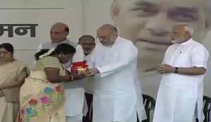 Delhi: Urns with ashes of former PM Atal Bihari Vajpayee handed over to Presidents of various states, UTs