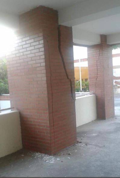 The strong tremor, which cracked walls and streets, was also felt in nearby Trinidad and Tobago, and as far as Colombia's capital Bogota, where the international airport was briefly closed. / Image: Twitter @soniamswindle