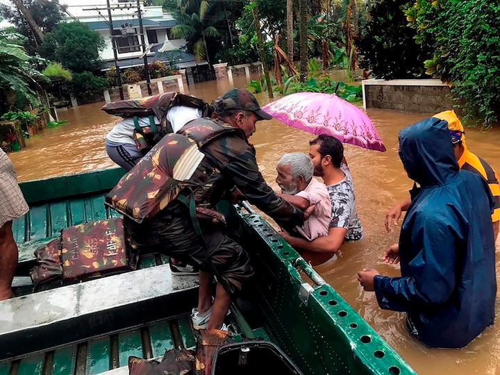 Kerala flood 2018: Political war erupts in state as rescue operations draw to a close Kerala flood 2018: Political war erupts in state as rescue operations draw to a close