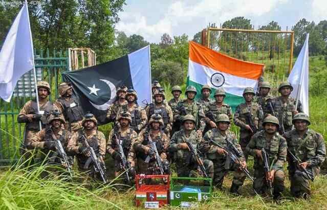 India, Pakistan armies exchange sweets on LoC in Poonch on Eid India, Pakistan armies exchange sweets on LoC in Poonch on Eid