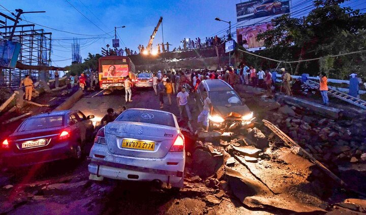 Majerhat bridge collapse Kolkata: Biker who fell with flyover recounts his miraculous escape Majerhat bridge collapse: Biker who fell with flyover recounts his miraculous escape