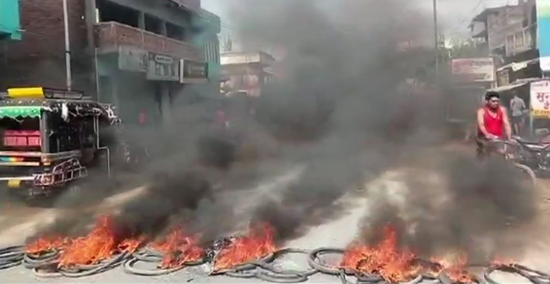 Bharat Bandh live updates: Protest over SC/ST act amendment escalates; Trains halted, effigies burnt in Bihar, UP