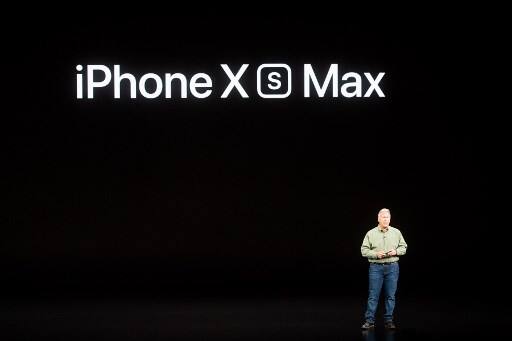 The premium iPhone XS and XS Max come with upgraded 12MP + 12MP camera, 2x optical zoom. (AFP Image)