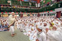 In Pictures: PM Modi Visits Bohra Mosque