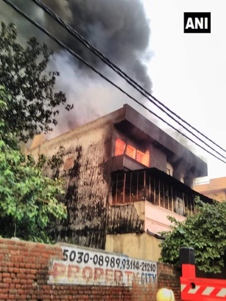 Even in Delhi, a major broke out at a shoe factory in Delhi's Udyog Nagar area on Sunday. At least 28 fire tenders rushed to the site to douse the flames. The fire tenders were called in at around 4:30 am. (Image: ANI)