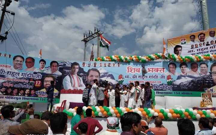 Congress workers had put up posters and banners describing the 48-year-old leader, who just returned from a pilgrimage to Kailash Mansarovar, as a 'Shiv bhakt'. Photo: MP Congress, Twitter.