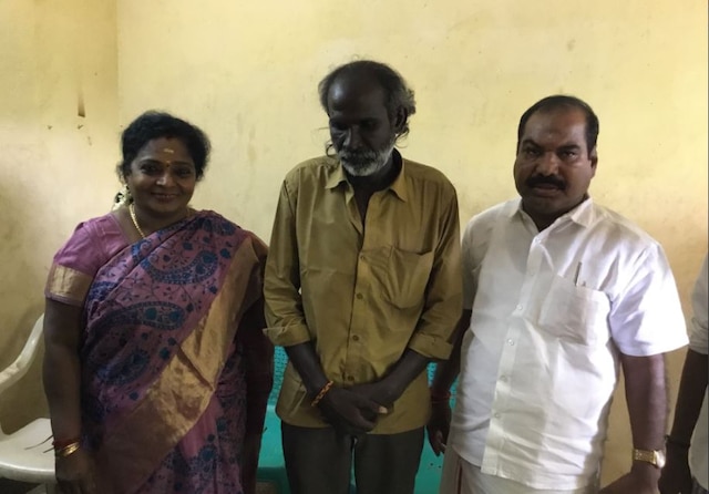 TN BJP Chief visits auto driver who was assaulted by BJP worker in her presence Tamil Nadu BJP Chief Tamilisai Soundararajan visits auto driver who was assaulted by BJP workers in her presence