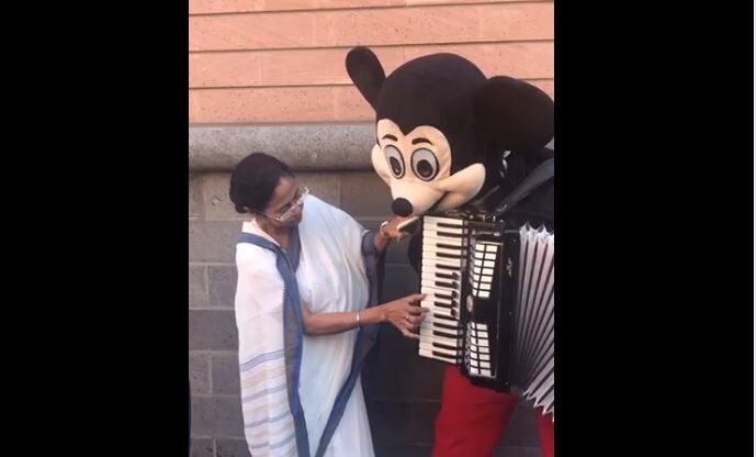 WATCH: West Bengal CM Mamta Banerjee plays 'Hum Honge Kamyab' on accordion in Germany, Video goes viral WATCH: Mamta Banerjee plays 'Hum Honge Kamyab' on accordion in Germany, Video goes viral