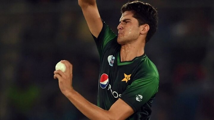 India vs Pakistan Asia Cup: Twitter feels 'sorry' for Shaheen Shah Afridi after Pakistan fielders drop catches on his bowling Twitter feels 'sorry' for Shaheen Afridi as Pakistan fielders drop catches on his bowlingTwitter feels 'sorry' for Shaheen Afridi as Pakistan fielders drop catches on his bowling