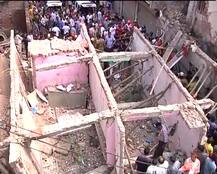 TRAGEDY captured in PICS: 3-storey building collapses in Delhi\'s Ashok Vihar; 4 children among 5 dead
