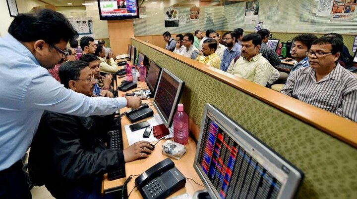 Share market updates: Sensex slips over 250 points in afternoon trade, Nifty below 11,000; FMCG, IT stocks down Sensex slips over 250 points in afternoon trade, Nifty below 11,000; FMCG, IT stocks down