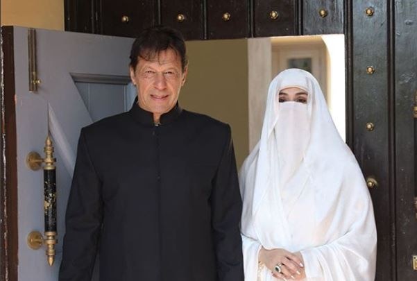 Imran Khan wife Bushra Maneka says in her first interview 'I didn't change Khan Sahab, we changed each other' 'I didn't change Khan Sahab, we changed each other', says Imran Khan's wife Bushra Maneka in first interview