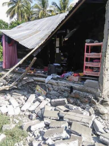 The tsunami struck at the height of between 0.5 meters up and 3 meters, the head of the meteorology and geophysics agency Dwikorita Karnawati, told a press conference. The sea waters have now receded, he said. AFP IMAGE
