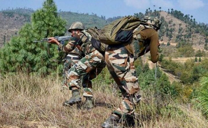 Pakistan violates ceasefire along LoC in Jammu and Kashmir's Kupwara, attacks police station in Shopian district; 1 cop killed Pakistan violates ceasefire along LoC in Jammu and Kashmir's Kupwara, attacks police station in Shopian district; 1 cop killed