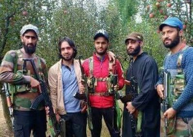 J&K: SPO who stole arms from MLA's residence joins Hizbul Mujahideen J&K: SPO who stole weapons from PDP MLA's residence joins Hizbul Mujahideen