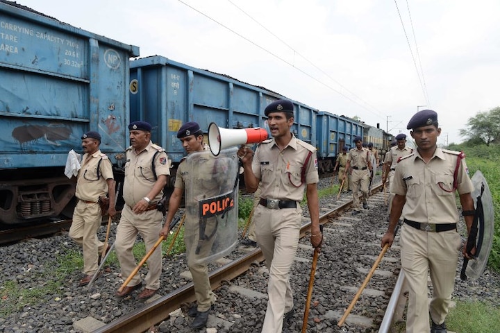 Gujarat: Who is behind attacks on north Indians Uttar Pradesh, Bihar in BJP ruled state post Sabarkantha rape case? Alpesh Thakor, Vijay Rupani Gujarat: Who is behind attacks on north Indians in BJP ruled state?