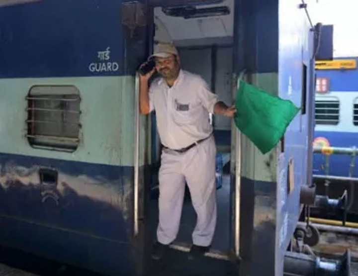 Good News! Indian Railway employees to get over Rs 17,000 bonus ahead of festive season Good News! Indian Railway employees to get over Rs 17,000 bonus ahead of festive season