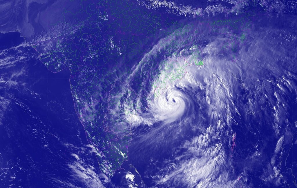 Cyclone Titli gains strength; Odisha begins evacuation, heavy rains warning for West Bengal, Andhra Pradesh