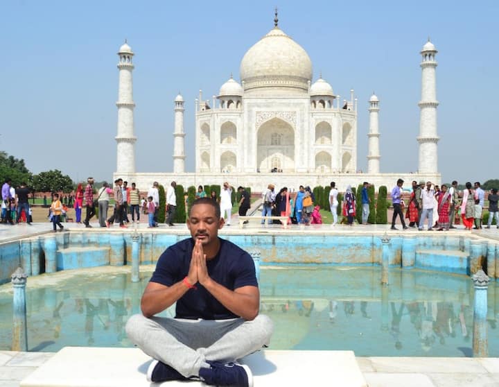 Will Smith gestures as he visits the Taj Mahal in Agra on October 10, 2018. (Photo: AFP)