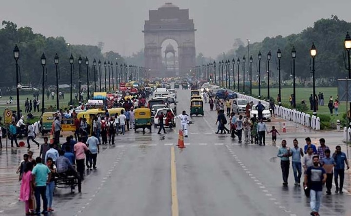 Delhi weather today: Partly cloudy morning in national capital; light rain predicted Delhi weather today: Partly cloudy morning in national capital; light rain predicted