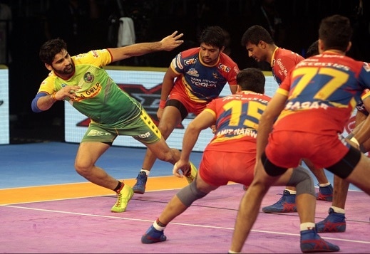 Pro Kabaddi: Patna Pirates scores a tackle point in the dying seconds, edge past UP Yoddha 43-41 Pro Kabaddi: Patna Pirates scores a tackle point in the dying seconds, edge past UP Yoddha 43-41