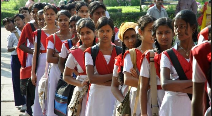 BIHAR: Panchayat orders female students to not attend college after 3 girls face harassment BIHAR: Panchayat orders female students to not attend college after 3 girls face harassment