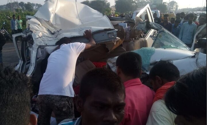 Chhattisgarh: Ten including family members dead as SUV rams into truck  Chhattisgarh: Ten including family members dead as SUV rams into truck