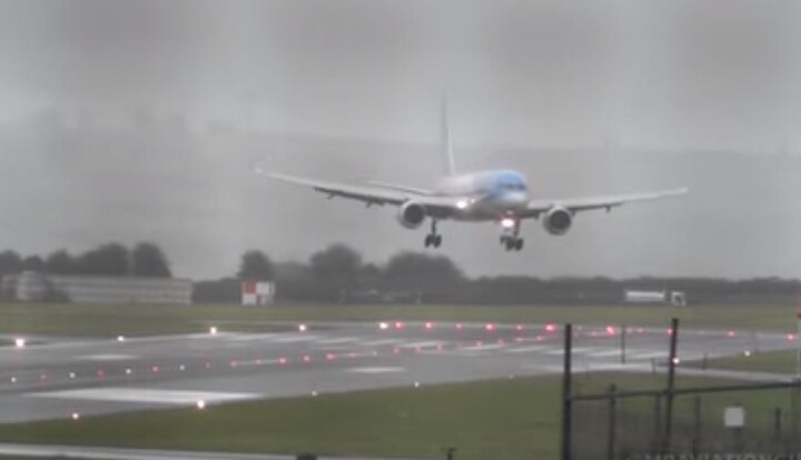 Stunning sideways landing during Storm Callum captured on camera at Bristol airport Watch: Stunning sideways landing during deadly storm captured on camera at Bristol airport