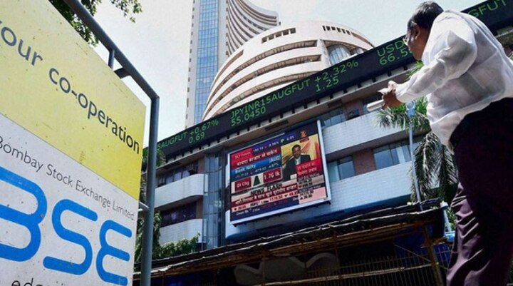 Sensex jumps over 700 points to reclaim 34,000-mark  Sensex jumps over 700 points to reclaim 34,000-mark