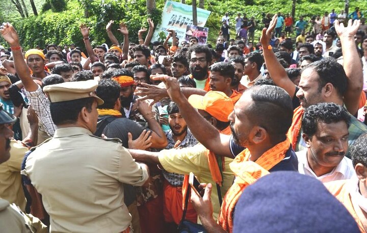 Viral video: Kerala BJP chief allegedly coerced Sabarimala priest to shut doors  Viral video: Kerala BJP chief allegedly coerced Sabarimala priest to shut doors