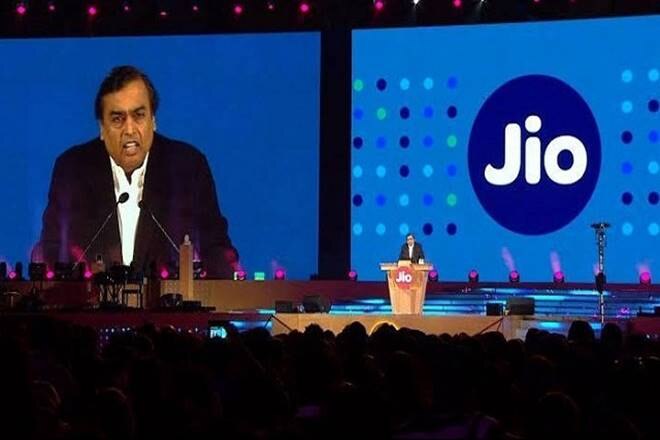 Reliance Jio success spree continues! Mukesh Ambani led telco posts profit in second quarter Reliance Jio success spree continues! Mukesh Ambani led telco posts profit in second quarter