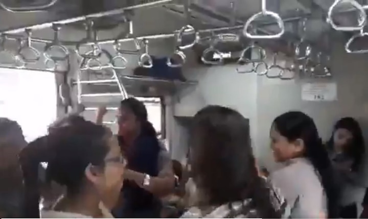 Ram Navami 2018: WATCH women performing Garba inside Mumbai train; Railway Minister Piyush Goyal shares video WATCH: Women perform Garba inside moving Mumbai train; Railway Minister Piyush Goyal shares video