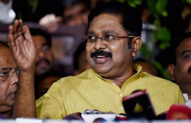 Tamil Nadu: TTV Dhinakaran flocks 17 rebel MLAs ahead of disqualification verdict Tamil Nadu: Dhinakaran herds 17 rebel MLAs to resort ahead of disqualification verdict