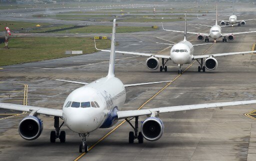 Mumbai Airport Shutdown: No takeoff or landing on Mumbai airport, runway to remain shut for six hours today No takeoff or landing on Mumbai airport, runway to remain shut for six hours today