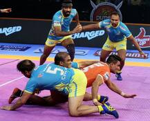 Pro Kabaddi League: Tamil Thalaiva end losing streak, beat Puneri Paltans 36-31