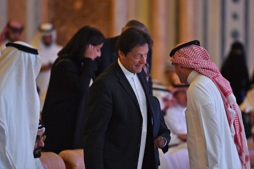 Pakistan gets USD 6 billion help from Saudi Arabia; now looks up to China Pakistan gets USD 6 billion help from Saudi Arabia; reports say 'not enough'