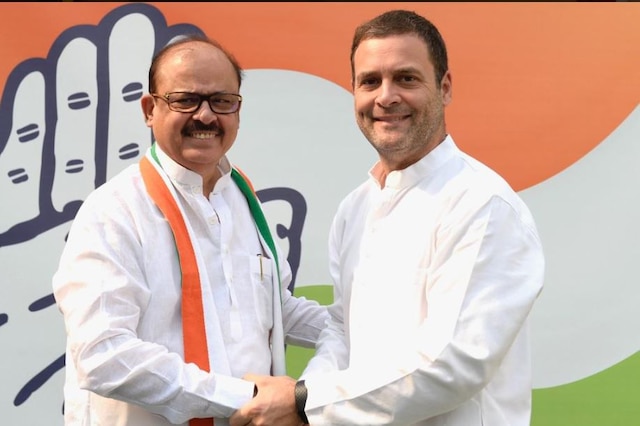 Tariq Anwar joins Congress after quitting NCP over Sharad Pawar's 'defence' for PM Narendra Modi on Rafale deal Tariq Anwar joins Congress after quitting NCP over Sharad Pawar's 'defence' for PM Modi on Rafale deal