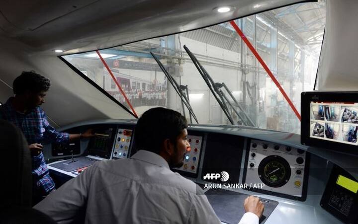 The footsteps in the coaches of the doorways are designed in such a way that it would slide outward when the train stopped at a station enabling passengers to alight safely with comfort in view of the variation in height between a trains floor and the platform. / AFP Images